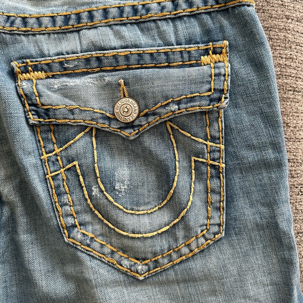 True Religion,Denim Relaxed Straight Jean Shorts, Size 36. 100% Cotton.